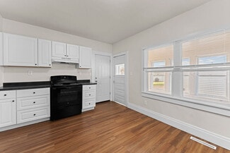 503 W 5th Ave, Oshkosh, WI 54902