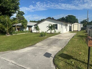4695 Cambridge St, Lake Worth, FL 33463
