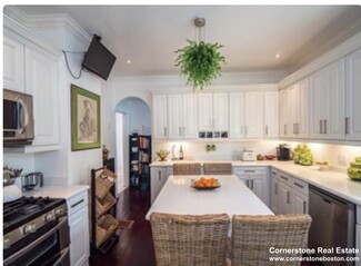 7 Howe St Unit 1, Boston, MA 02125