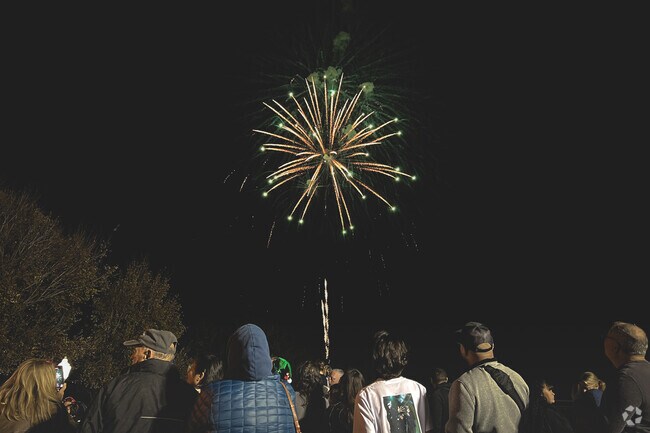 Come winter, the lake lights up with fireworks during the city’s annual Christmas parade.