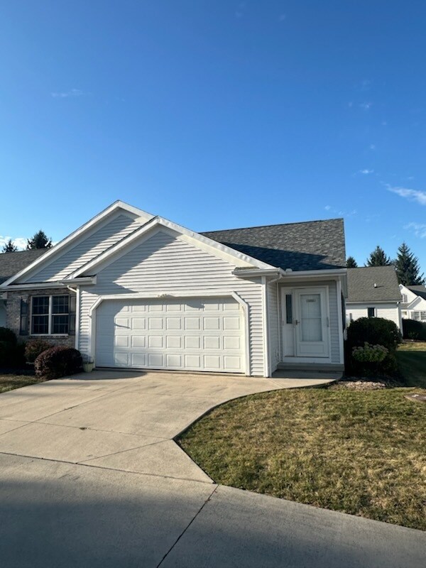 123 Eagles Point W, Lima, OH 45805 - photo 2