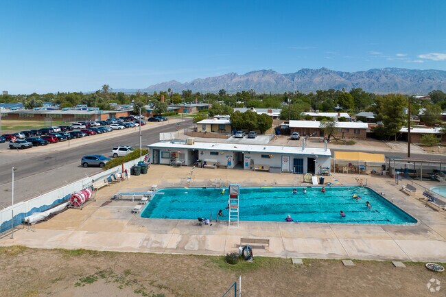 The Aquatic Club in Terra Del Sol is popular during summer season.