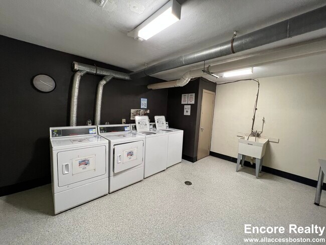 240 Babcock St unit 222-1C, Brookline, MA 02446 - photo 7