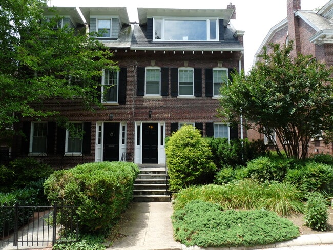 2250 Cathedral Ave NW unit 1, Washington, DC 20008 - photo 2