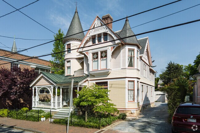 Queen Anne Style Zimmerman Wilson House is a masterpiece in Downtown Annapolis.