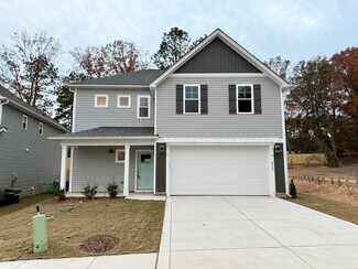608 Chambers Dr, Southern Pines, NC 28387