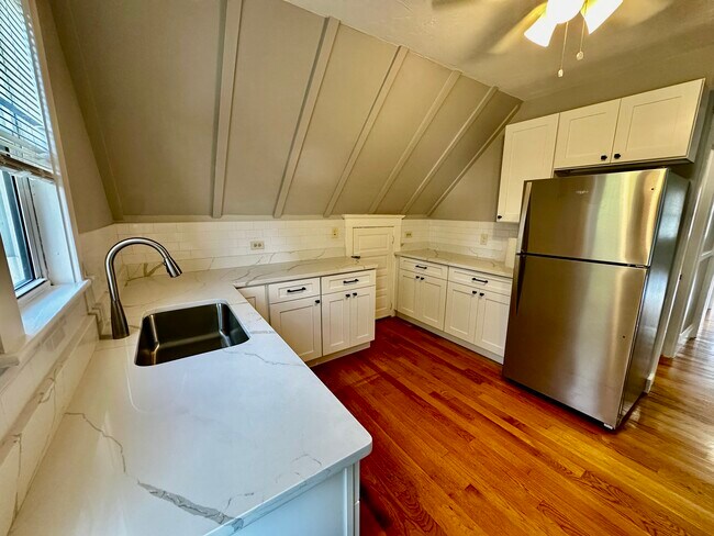 42 Raddin Grove Ave unit 3, Lynn, MA 01905 - photo 3