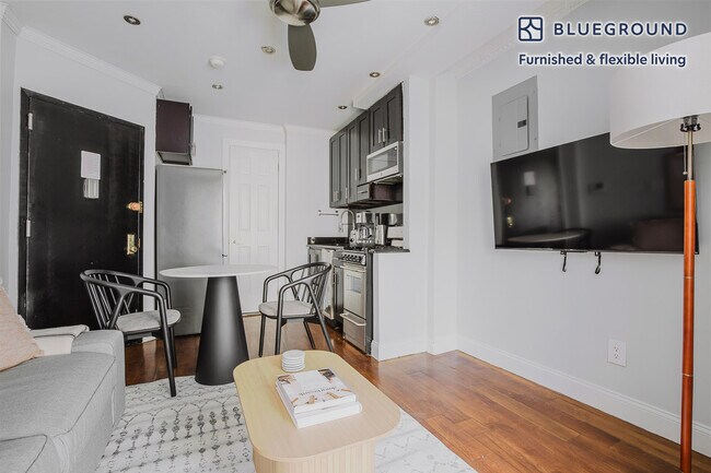 437 W 53rd St unit FL2-ID1700, New York, NY 10019 - photo 5