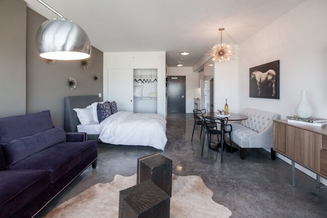 101 E Roosevelt Rd, Chicago, IL 60605 - photo 2