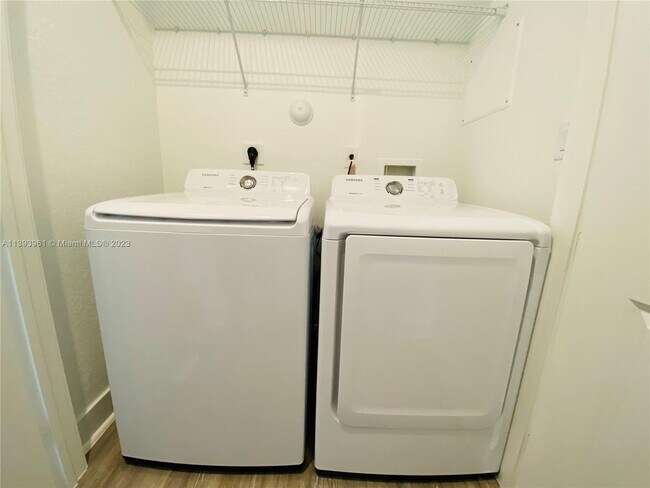 23572 SW 107th Place, Princeton, FL 33032 - photo 4