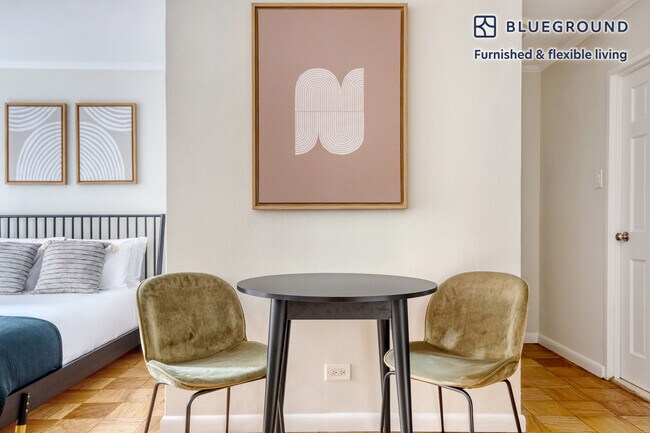 210 W 89th St unit FL11-ID627, New York, NY 10024 - photo 5