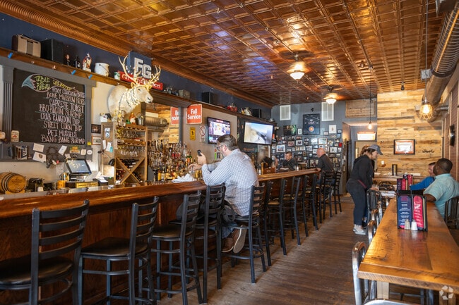 FoxGardin Kitchen & Ale has an intimate and welcoming bar area.