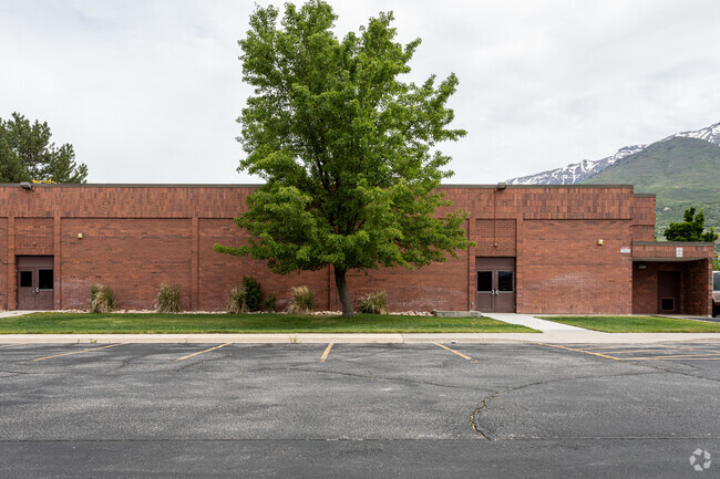 Northridge Elementary School is located in the Northridge neighborhood.