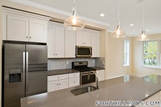 128 Roxbury St, Boston, MA 02119