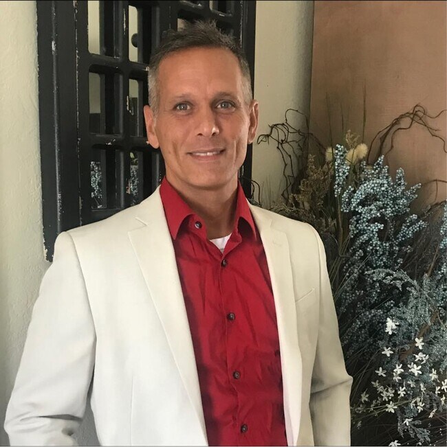 Gregory Izik Anderson
