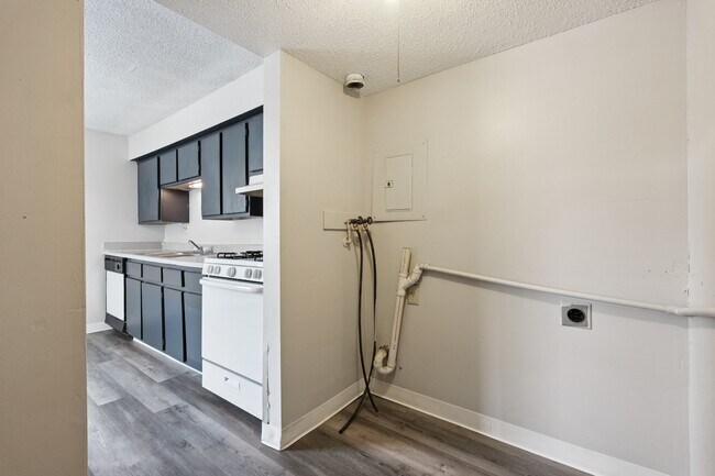 Gateway Apartments, Columbus, OH 43219 - photo 7