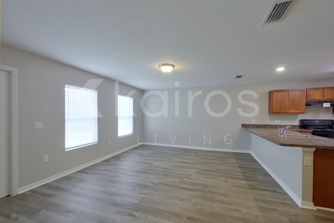 315 NE 25th Terrace, Cape Coral, FL 33909 - photo 3