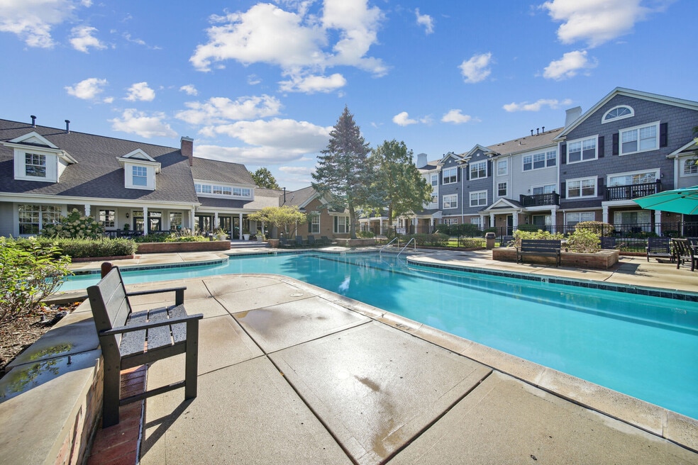 The Villages at Canterfield, West Dundee, IL 60118 - photo 1