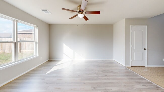 20443 Moon Walk Dr, Humble, TX 77338 - photo 3