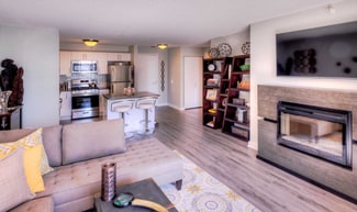 542 N State St, Chicago, IL 60654