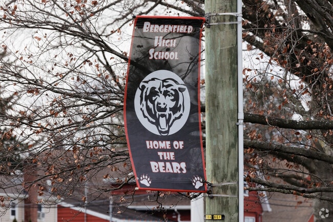 Bergenfield High School in Bergenfield, NJ gets an overall Niche grade of A-.