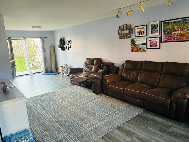 Living room with Dining Space