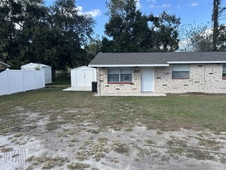 5446 Lisa Cir, Zephyrhills, FL 33542