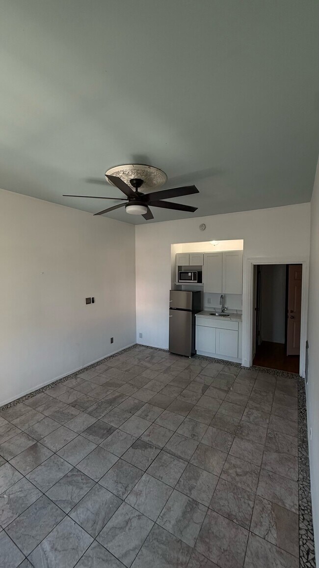 3109 W 6th St unit 8, Los Angeles, CA 90020 - photo 3