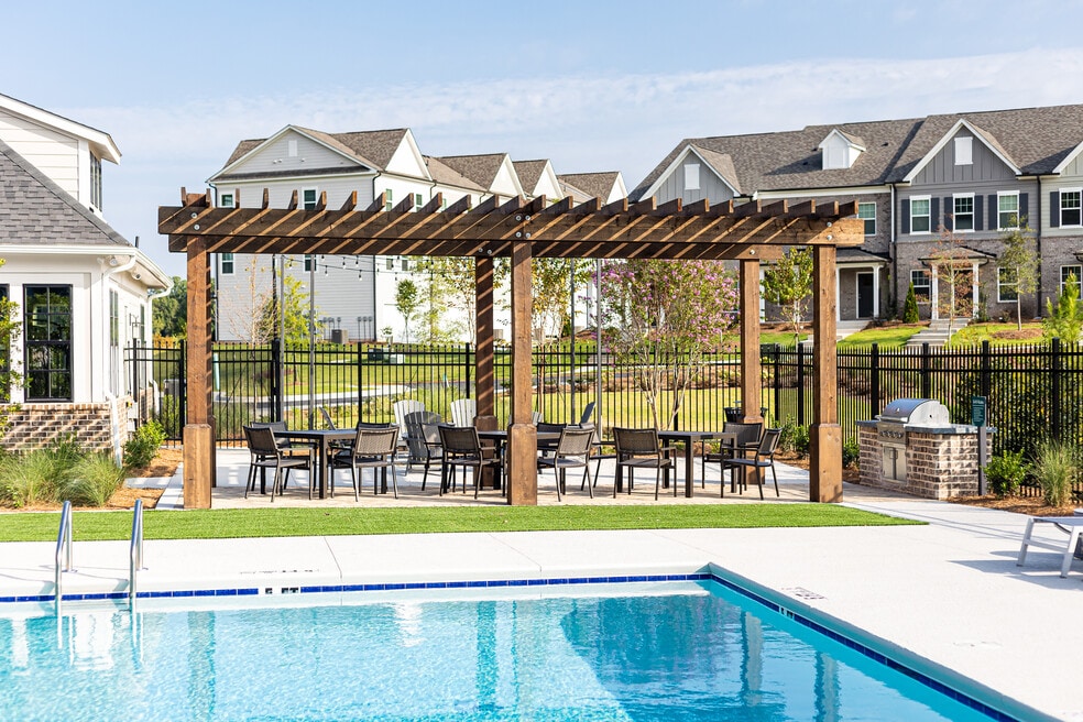 Parkview Place, Stone Mountain, GA 30087 - photo 1