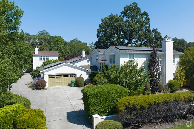 Mediterranean style builds dot the neighborhood of Windsor.