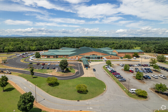 Berry Shoals Intermediate School serves middle school-aged students throughout Duncan, SC.