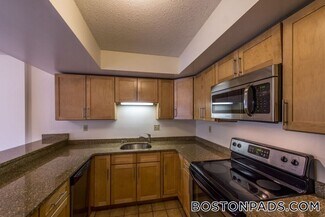 345 Franklin St Unit 102, Cambridge, MA 02139