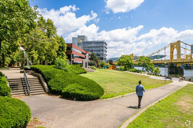 Allegheny Landing Park - Walking Trails