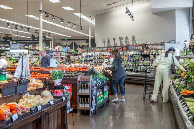 For fresh produce and cooked foods, Ralph's is the main supermarket in Talega.