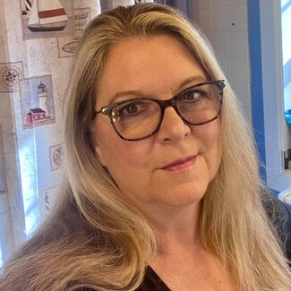 Lisa Lapos