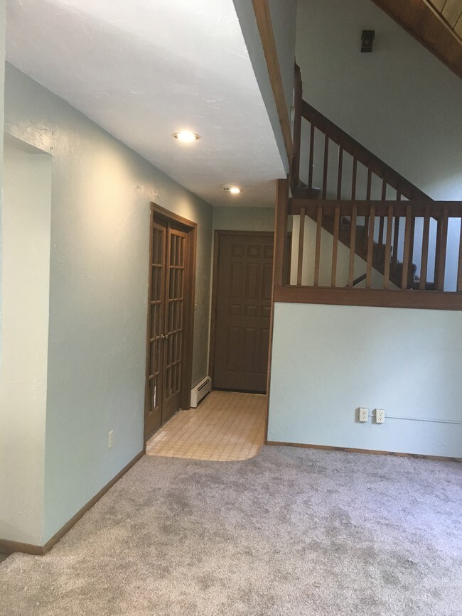 1209 E 4th St unit 1, Duluth, MN 55805 - photo 3