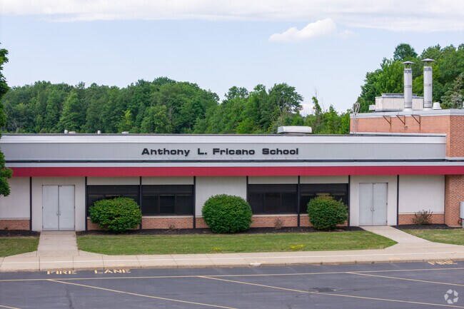 Fricano Primary School, serving Pendleton, offers a student-teacher ratio of 13 to 1.