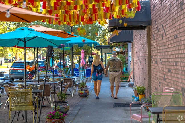 Enjoy a nice stroll down Main Street in the City of Bartow Florida.