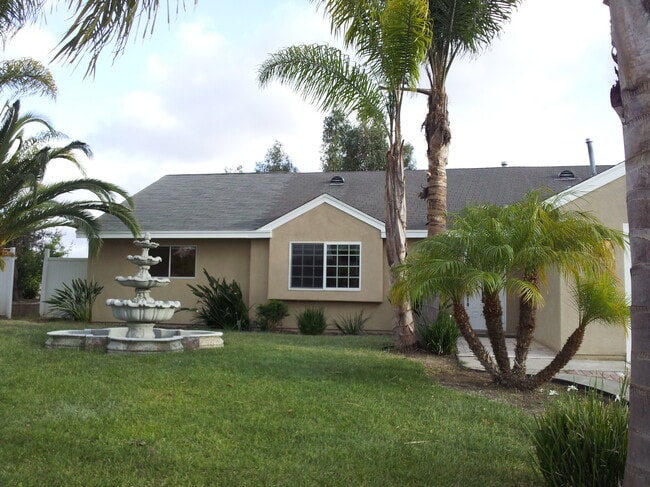 5139 Omar Ct unit 1, Oceanside, CA 92057 - photo 2