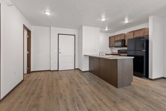 5730 Leubecher Ave, Sioux Falls, SD 57108