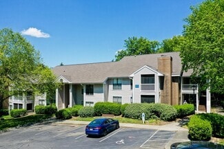 9924 Oakbrook Dr, Charlotte, NC 28210