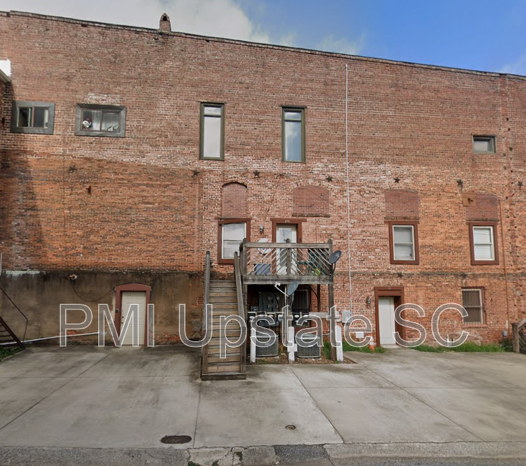 101 Silver St unit 201, Laurens, SC 29360 - photo 1