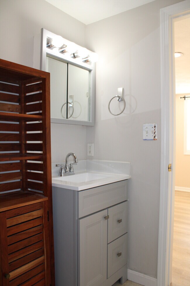 42 Preston Rd unit 1, Somerville, MA 02143 - photo 7