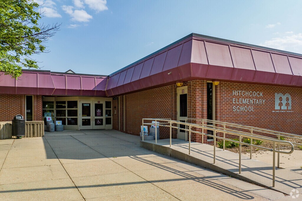 Hitchcock Elementary School strives to challenge each student to grow in his or her academic abilities.