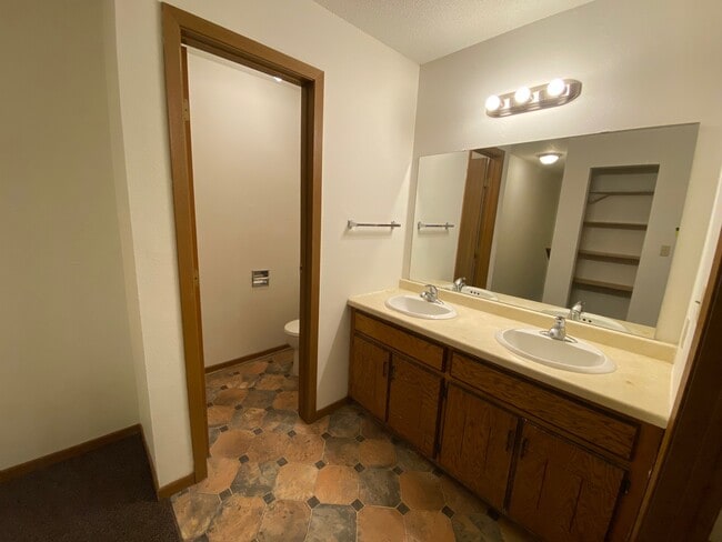 512 8th Ave S, Saint Cloud, MN 56301 - photo 4