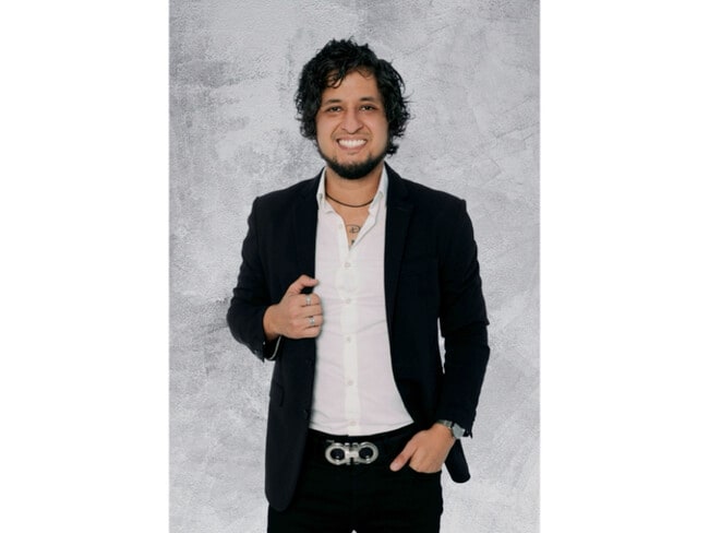 Agent Photo