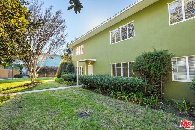 5420 Village Green, Los Angeles, CA 90016 - photo 3