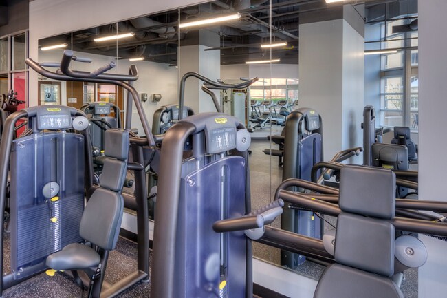 571 N State St, Chicago, IL 60654 - photo 6