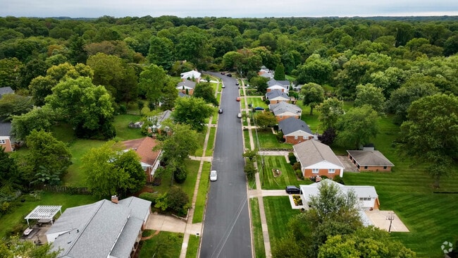 Neighborhood_Kings Park West_Final_110323