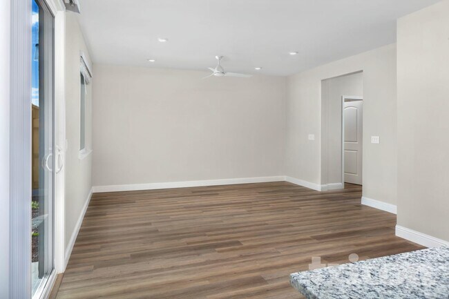 11629 Venitia Ln, Rancho Cordova, CA 95742 - photo 6